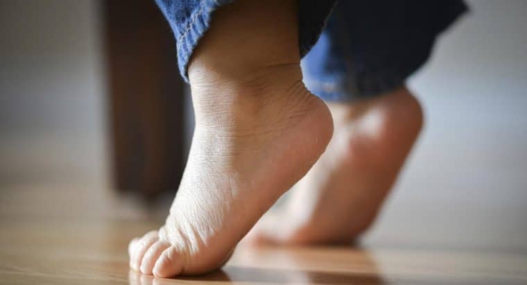 Βάδιση στις μύτες των ποδιών στην παιδική ηλικία |Παιδιατρική Φυσικοθεραπεία